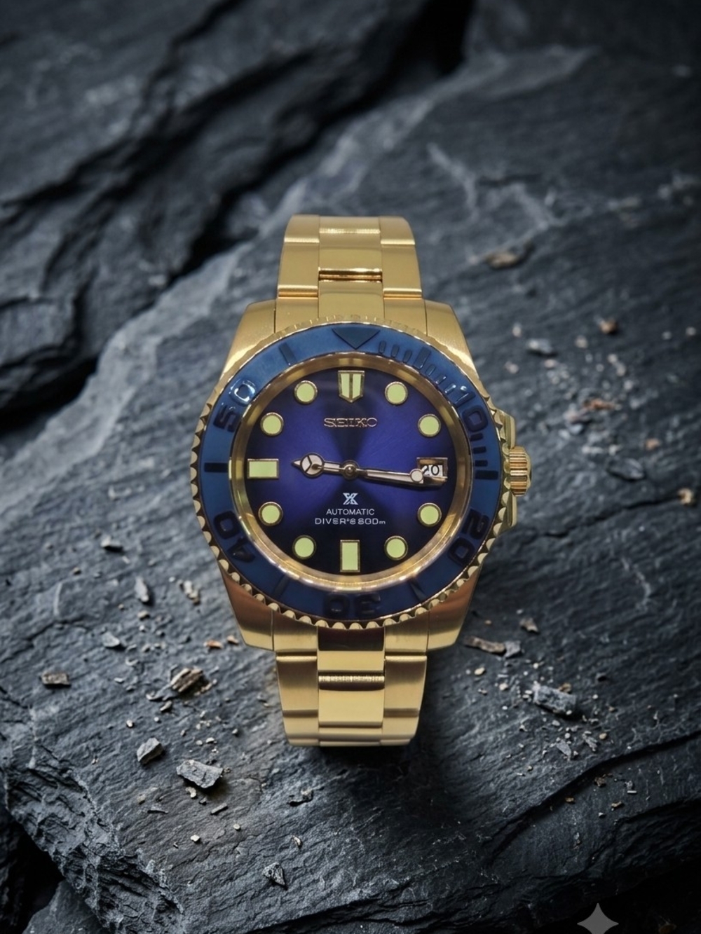 Custom 40mm Automatic Seiko Mod Watch NH35 Gold and Blue Diver
